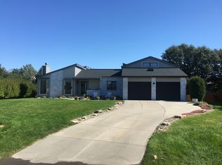 1405 Skyline Dr, Elkhorn, NE 68022