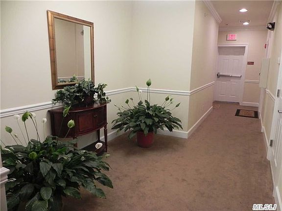 4th image of 1945 Finch Ln #1945