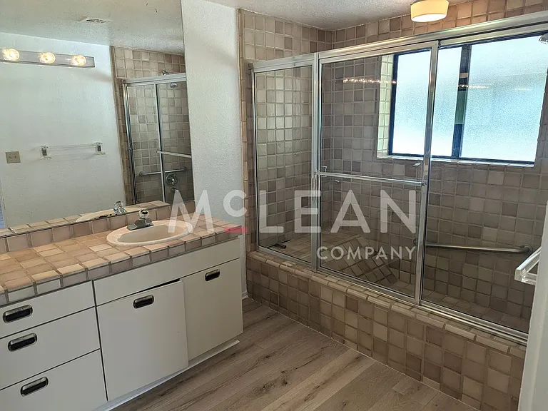 2737 E Plaimor Ave — Photo 28