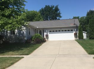 8957 Tamarack St, Temperance, MI 48182
