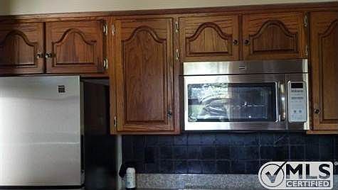 4th image of 108 Partridge Ct