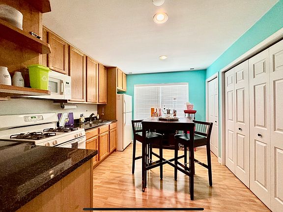 5th image of 2322 Belleview Ave