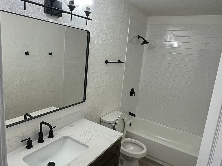 846 Mica Ln — Photo 3