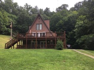 301 Burnt Cabin Tower Rd, Hagerhill, KY 41222