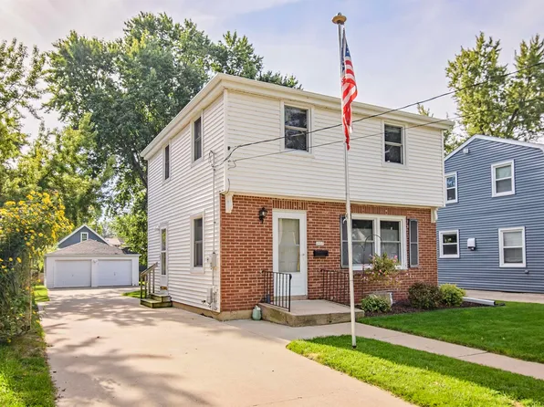 2537 Hoard St, Madison, WI 53704