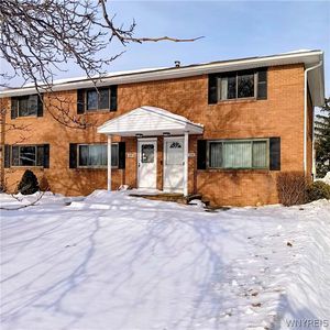 233 Greenmeadow Dr, West Seneca, NY, 14224
