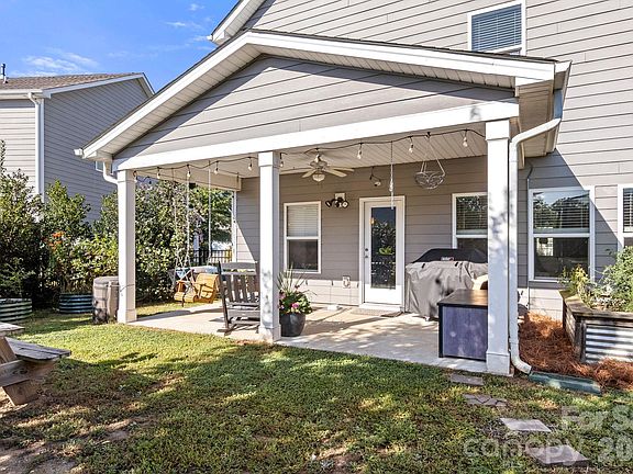 3rd image of 520 Stickley Pl