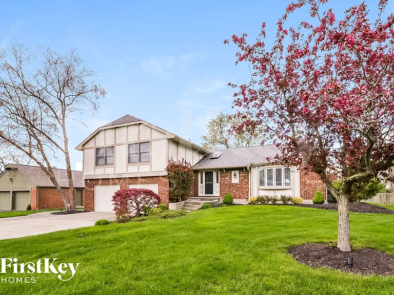 5668 Eagle Nest Ct — Photo 3