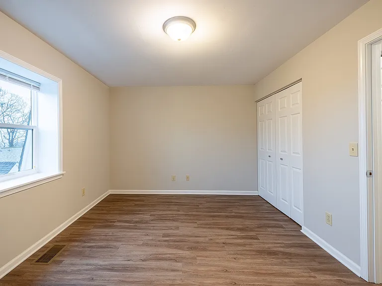 400 E Scott Ave #11 — Photo 8