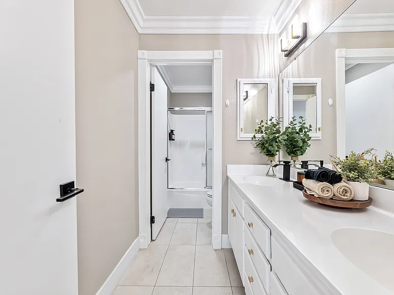 8641 Acapulco Cir — Photo 13