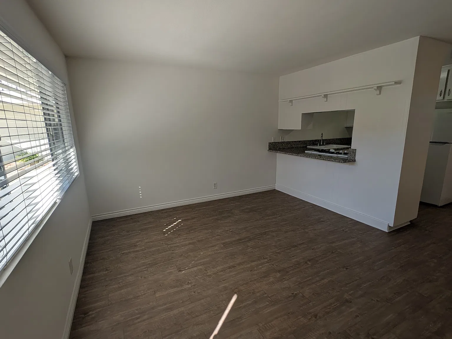 2 bed, 800 sqft, $2,450 — Photo 2