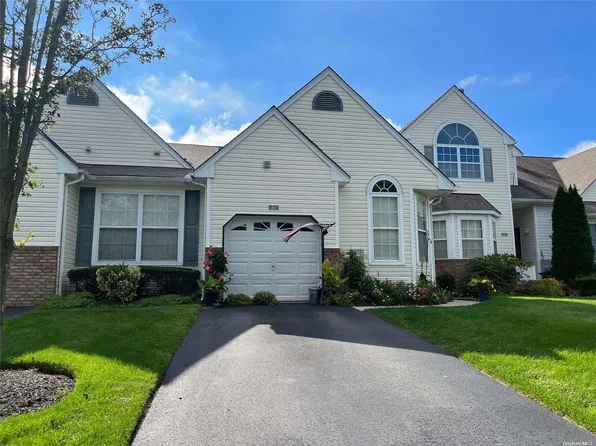 1507 Nicole Drive #1507, Port Jefferson Station, NY 11776