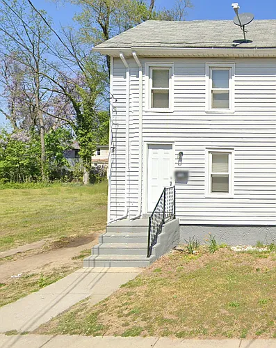 109 W Buck St Photo 1 109 W Buck St Photo 1
