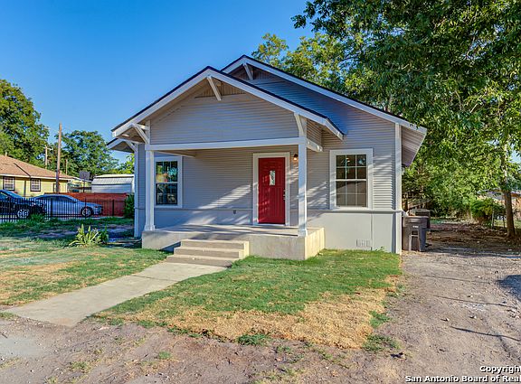 5th image of 110 Avondale Ave