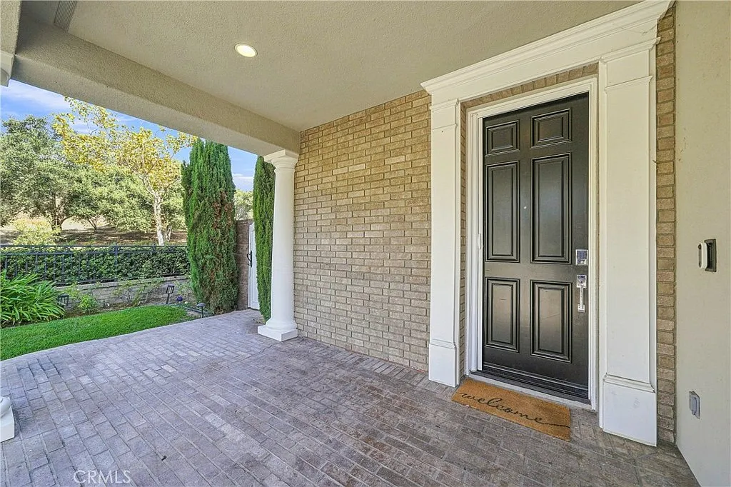 6 bed, 4.5 bath, 4492 sqft, $14,500 — Photo 4