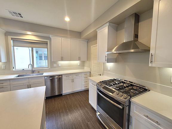 3rd image of 19504 Empire Ln