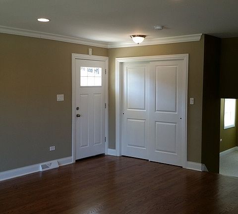 3rd image of 9312 Meade Ave