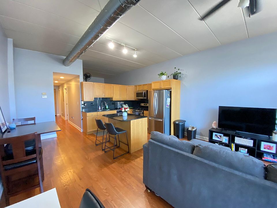 1st image of 837 S Western Ave #204A