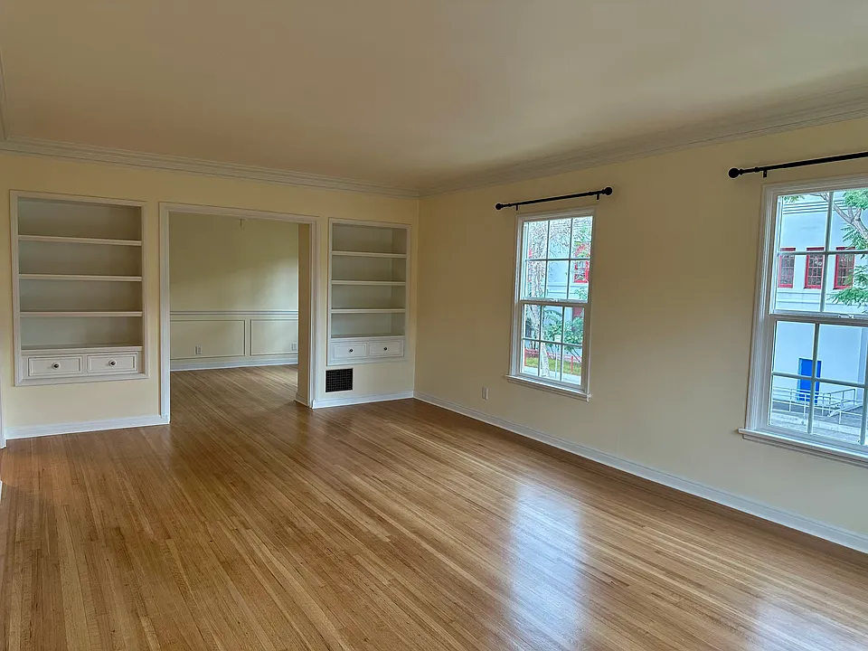 Huge living area, built-in shelves, and draws