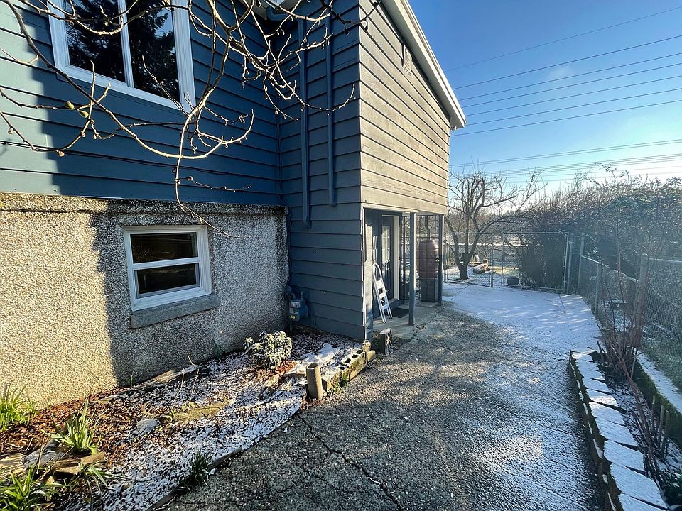 1st image of 12044 N Park Ave N