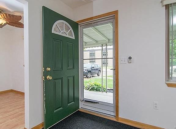 3rd image of 4837 Clippert St