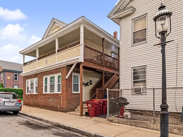5 Dublin St, Lowell, MA 01854