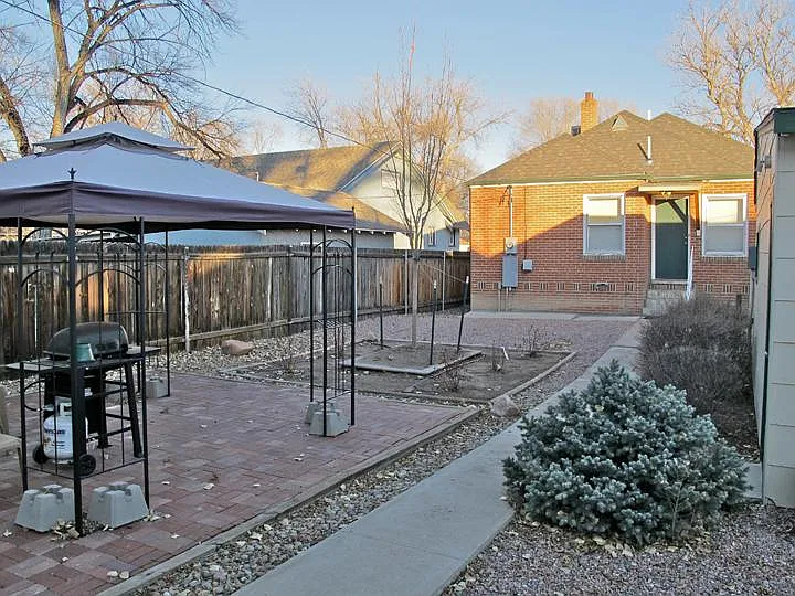 2207 Court St #B — Photo 10