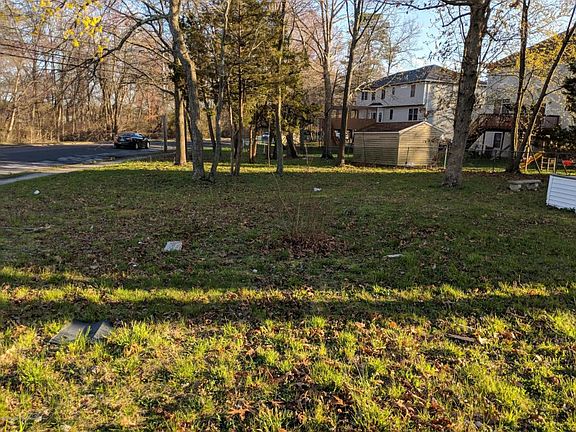 4th image of 932 Somerset Ave