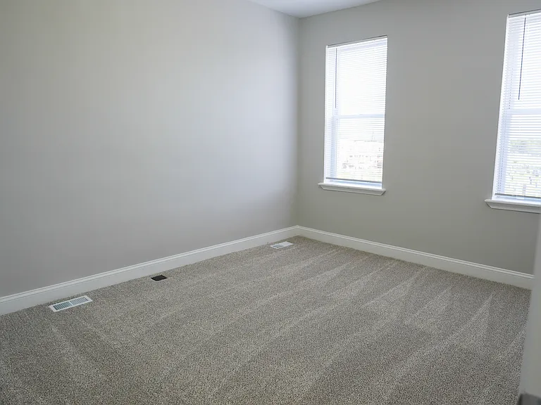 2942 Edmondson Ave — Photo 7