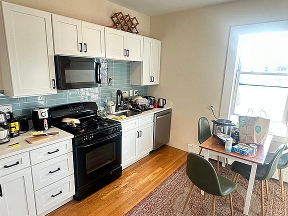 3rd image of 10 Line St #2