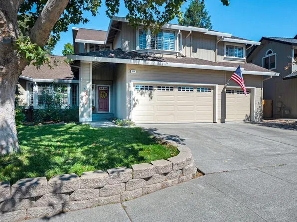 699 Natalie Drive, Windsor, CA 95492
