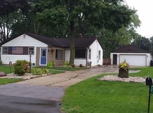 5322 W Dean Rd, Brown Deer, WI 53223