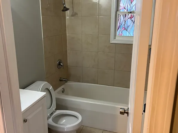 391 Mill Rock Rd #2, Hamden, CT 06517