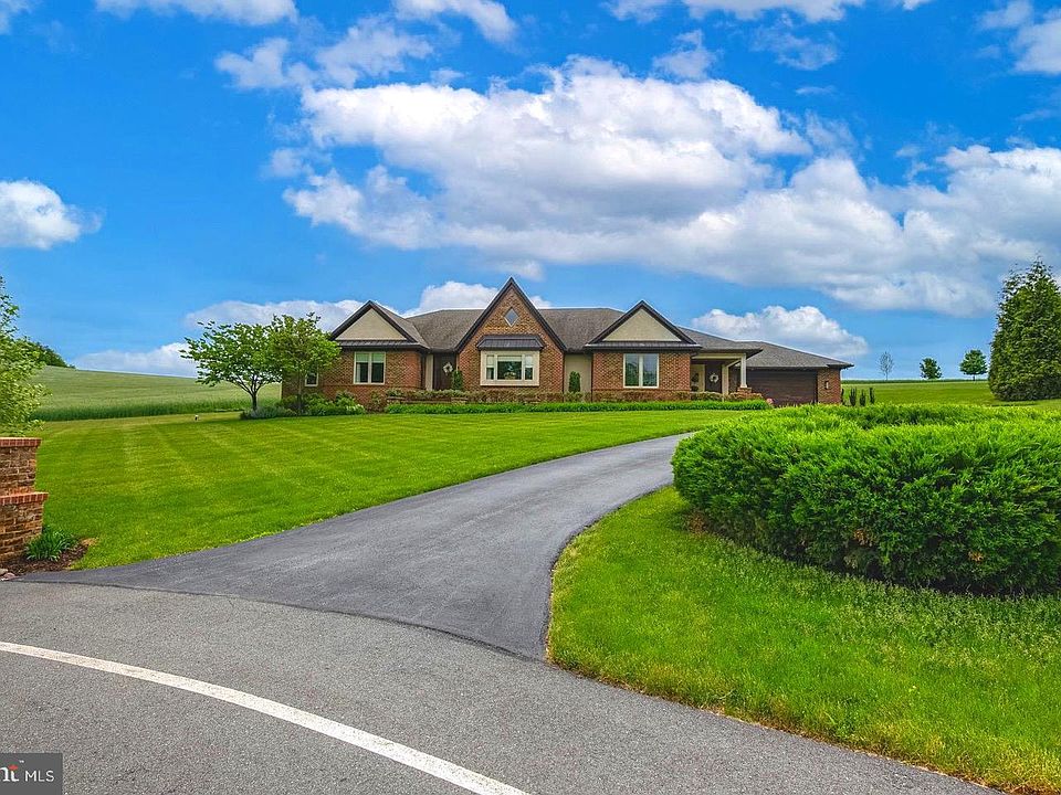 1st image of 30 Andes Ln