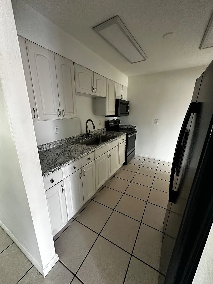 1151 S Loop Blvd. - 1151 — Photo 3
