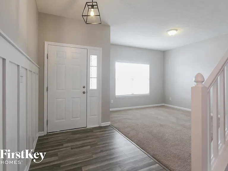 403 Tracewood Bnd — Photo 2