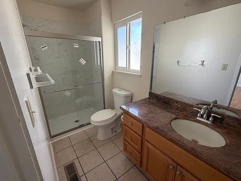 635 Seneca Pl — Photo 9