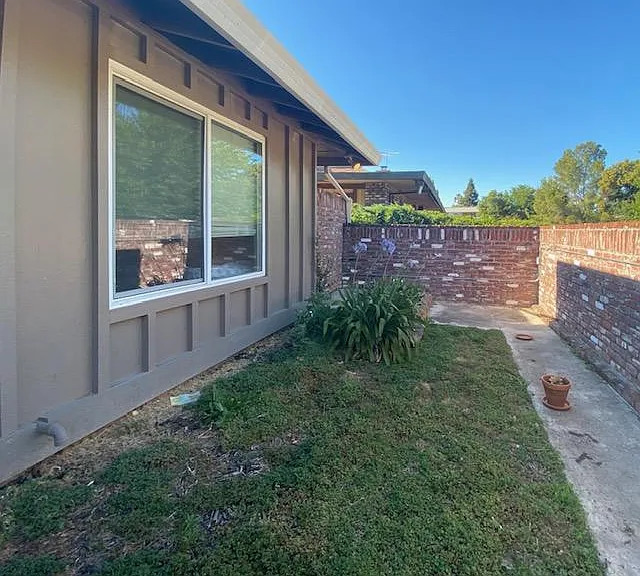 2313 Villanova Cir — Photo 3