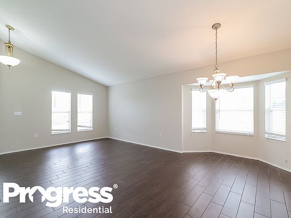 4th image of 507 Heather Glen Dr