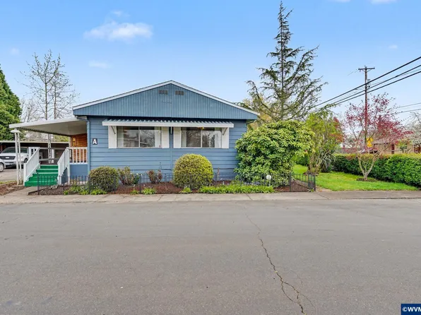 1418 Pine St NE #A, Silverton, OR 97381