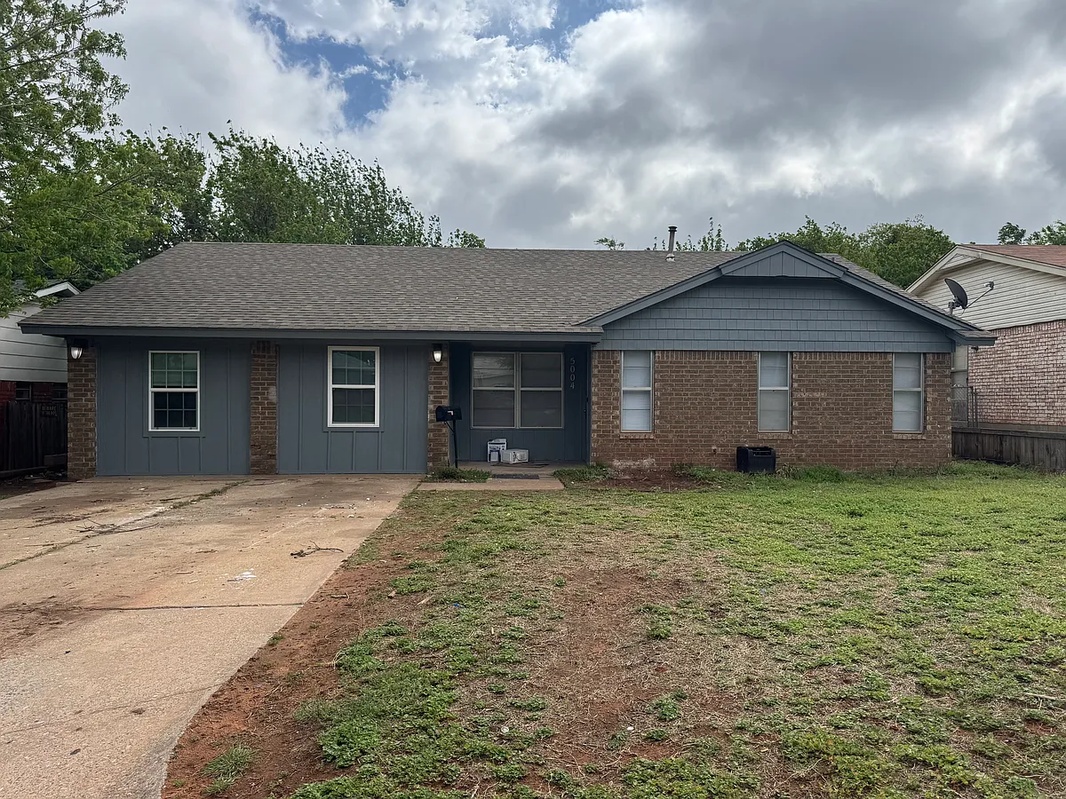 Building Photo - 5004 Brookdale Dr