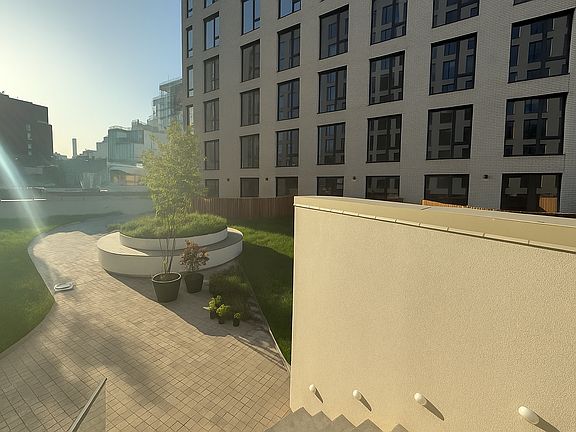 4th image of 953 Dean St #537