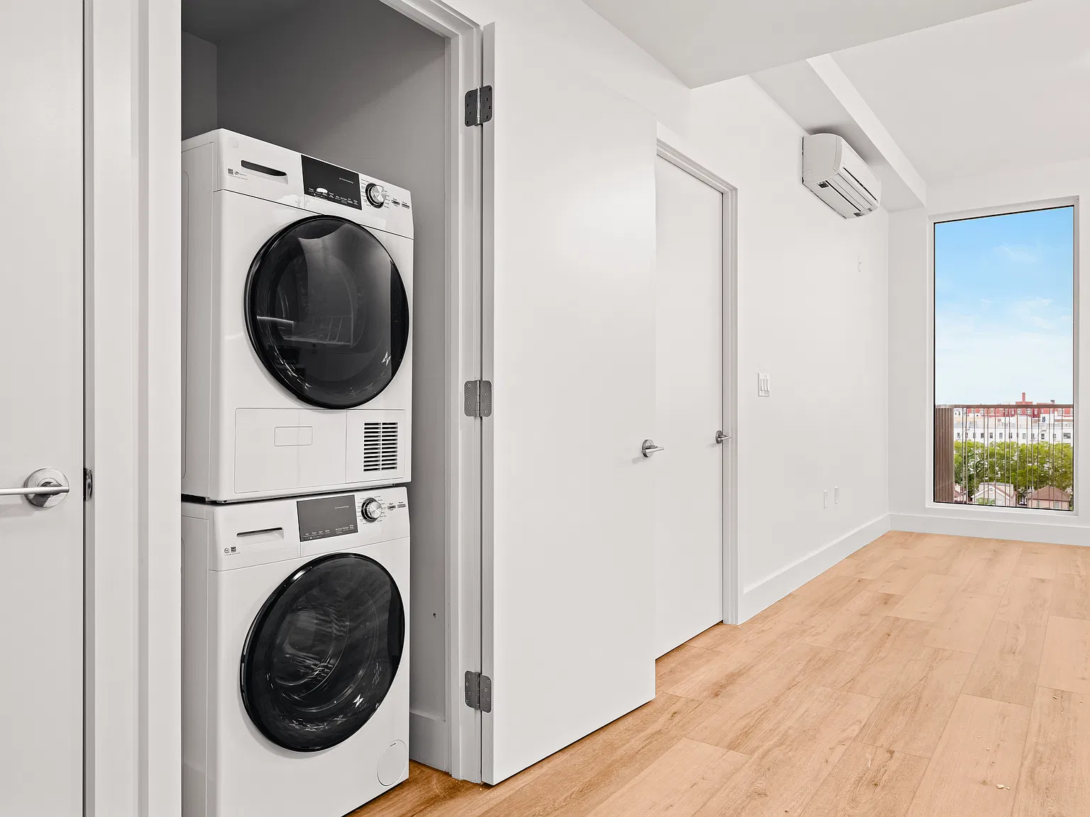 2900 Nostrand Ave — Photo 4
