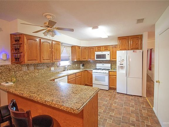 4th image of 1035 La Costa Dr