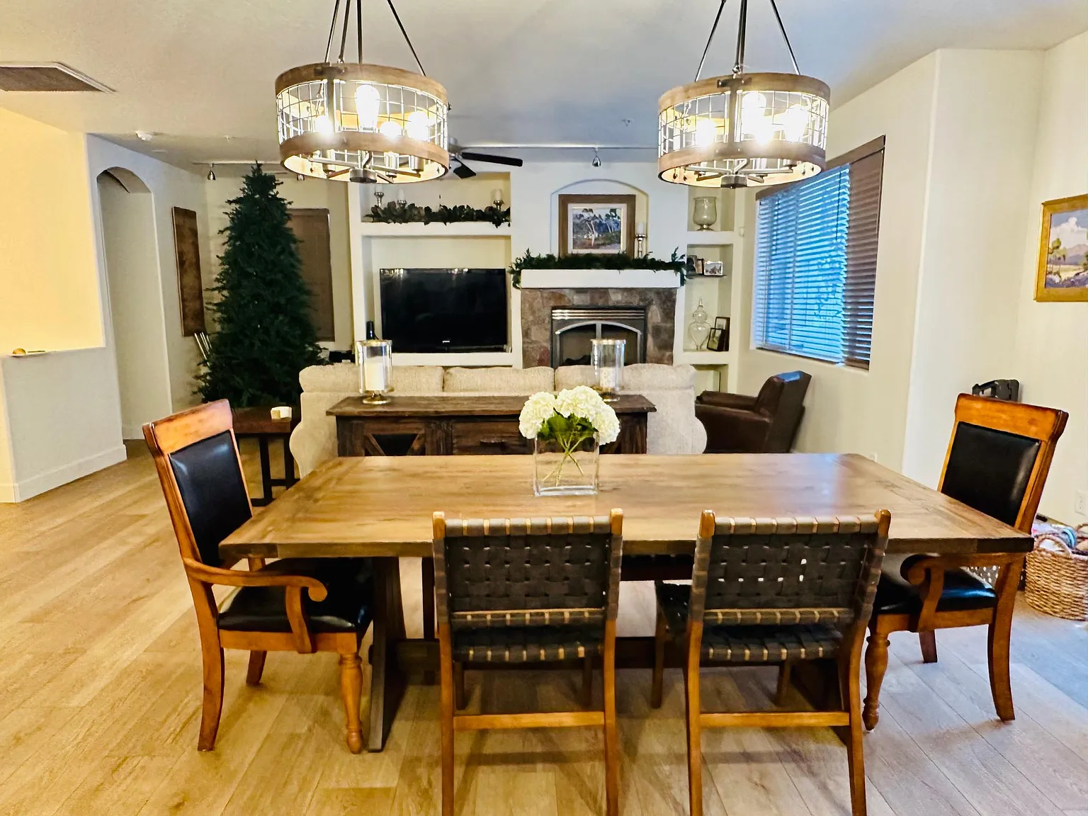3 bed, 2179 sqft, $3,200 — Photo 2