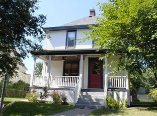 987 Bayless Ave, Saint Paul, MN 55114
