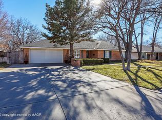 6215 Gainsborough Rd, Amarillo, TX 79106