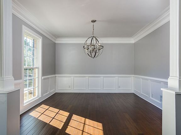 Formal Living area/dining
