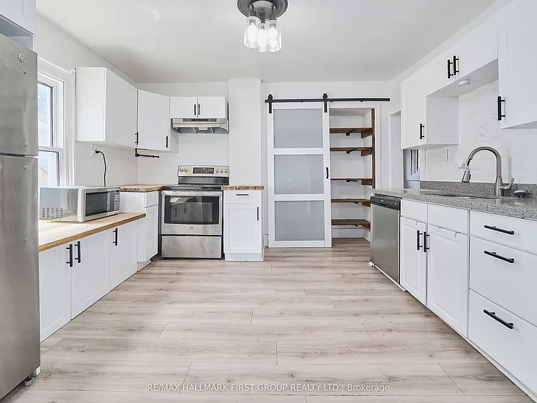 314 Nassau St — Photo 15