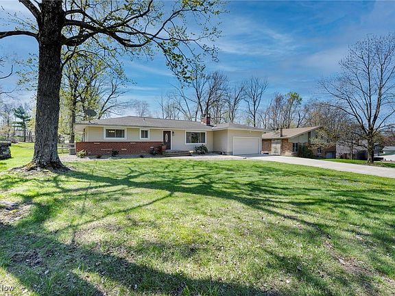 4th image of 7438 Briar Hill Dr